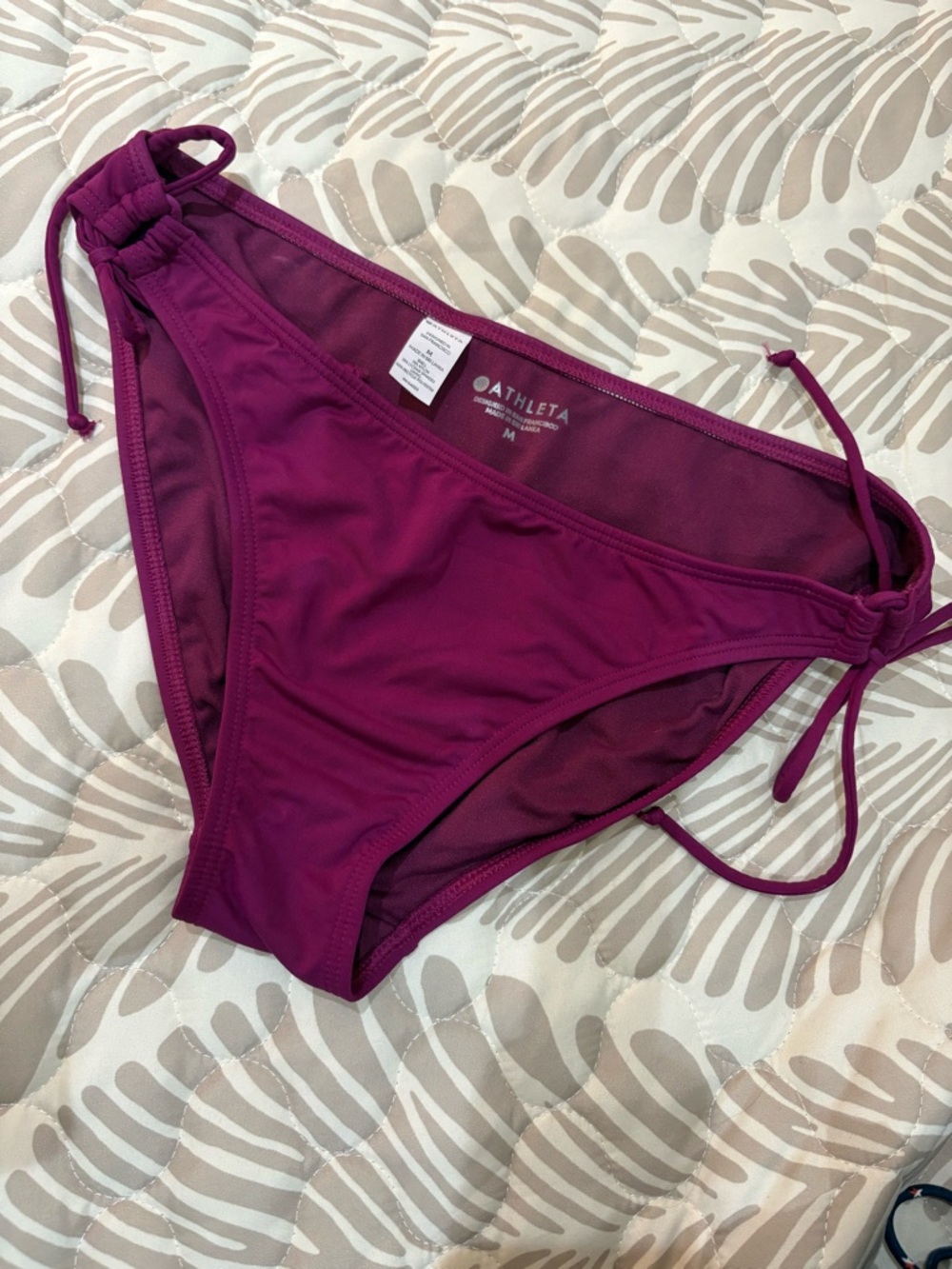 Athleta magenta swim bottom - Size Medium